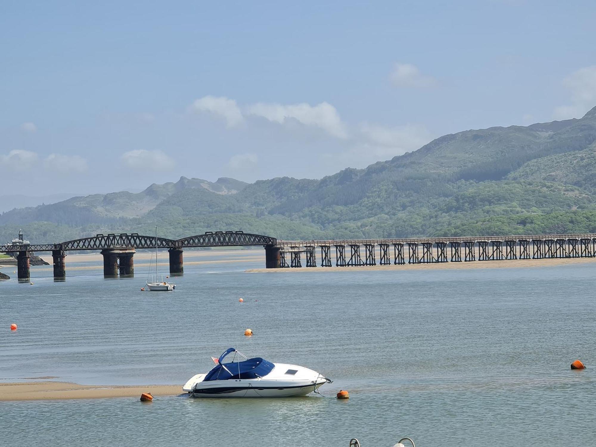 The Penthouse Ny Loft Apartment Barmouth Zewnętrze zdjęcie